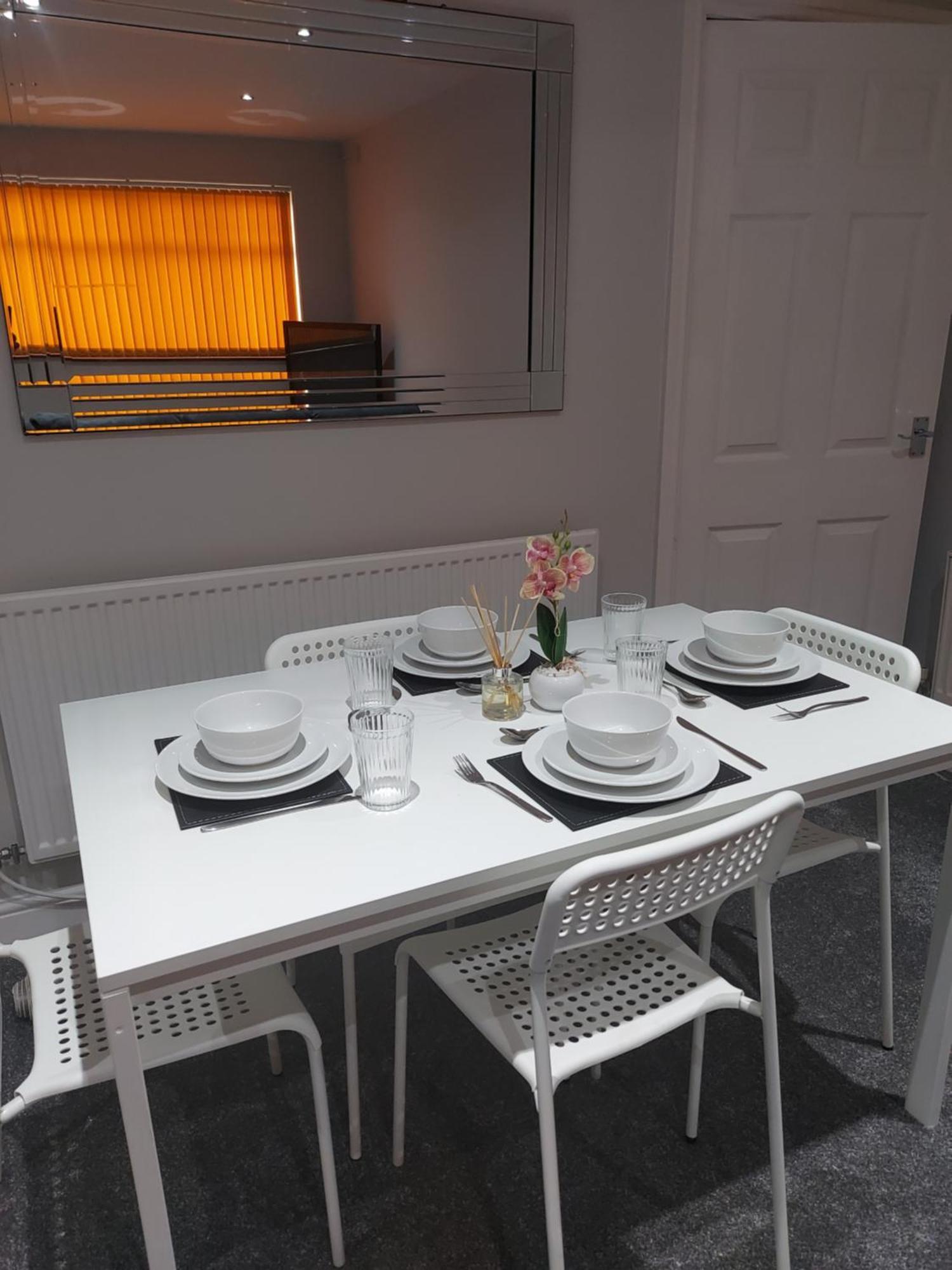 Hilltop Place Suites Near Doncaster Racecourse Eksteriør bilde